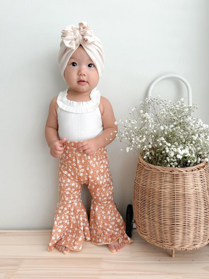 TANKTOP ONESIE AND FLOWER BELL-BOTTOMS