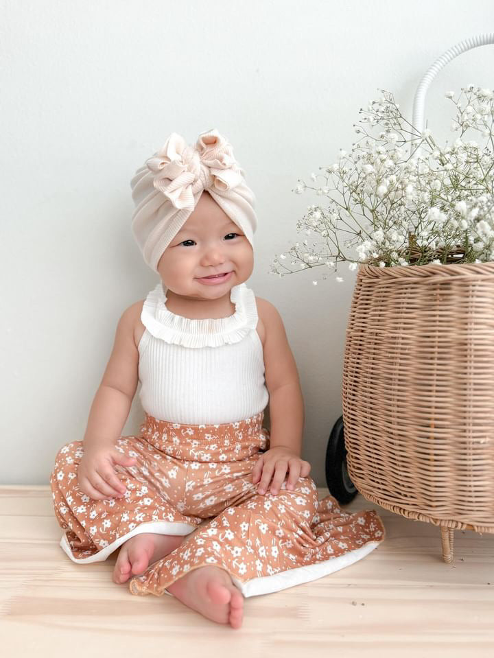 TANKTOP ONESIE AND FLOWER BELL-BOTTOMS