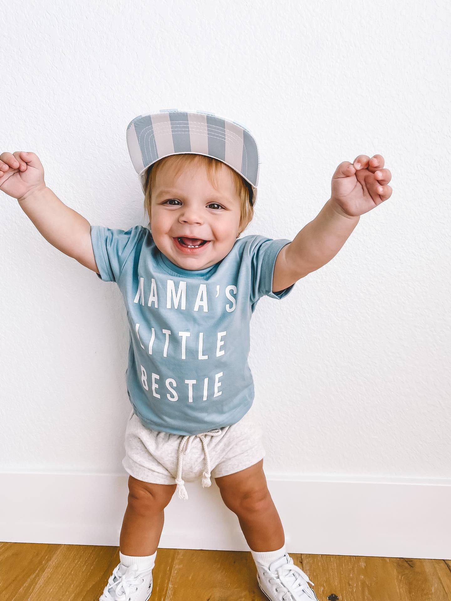 "MAMA'S LITTLE BESTIE" TEE