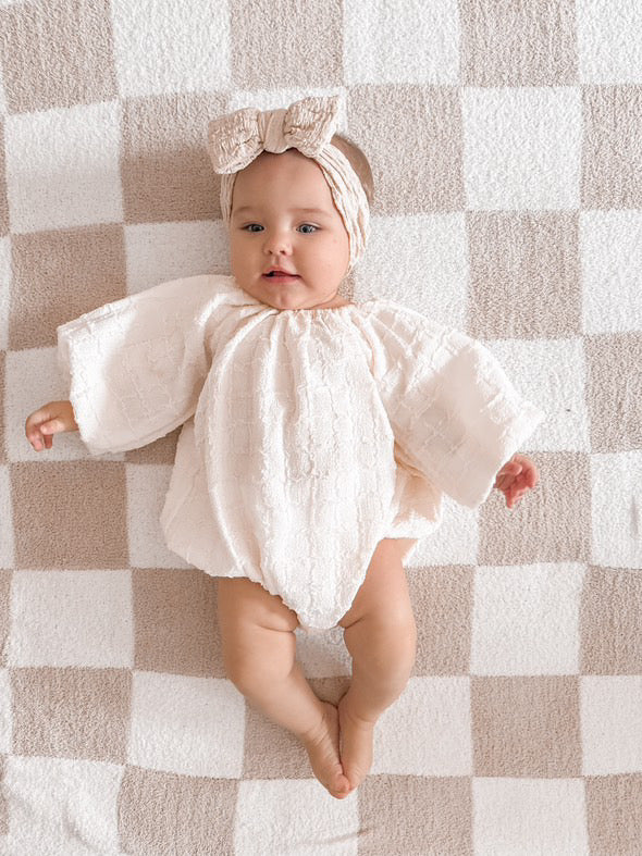 CREAM BUBBLE ROMPER