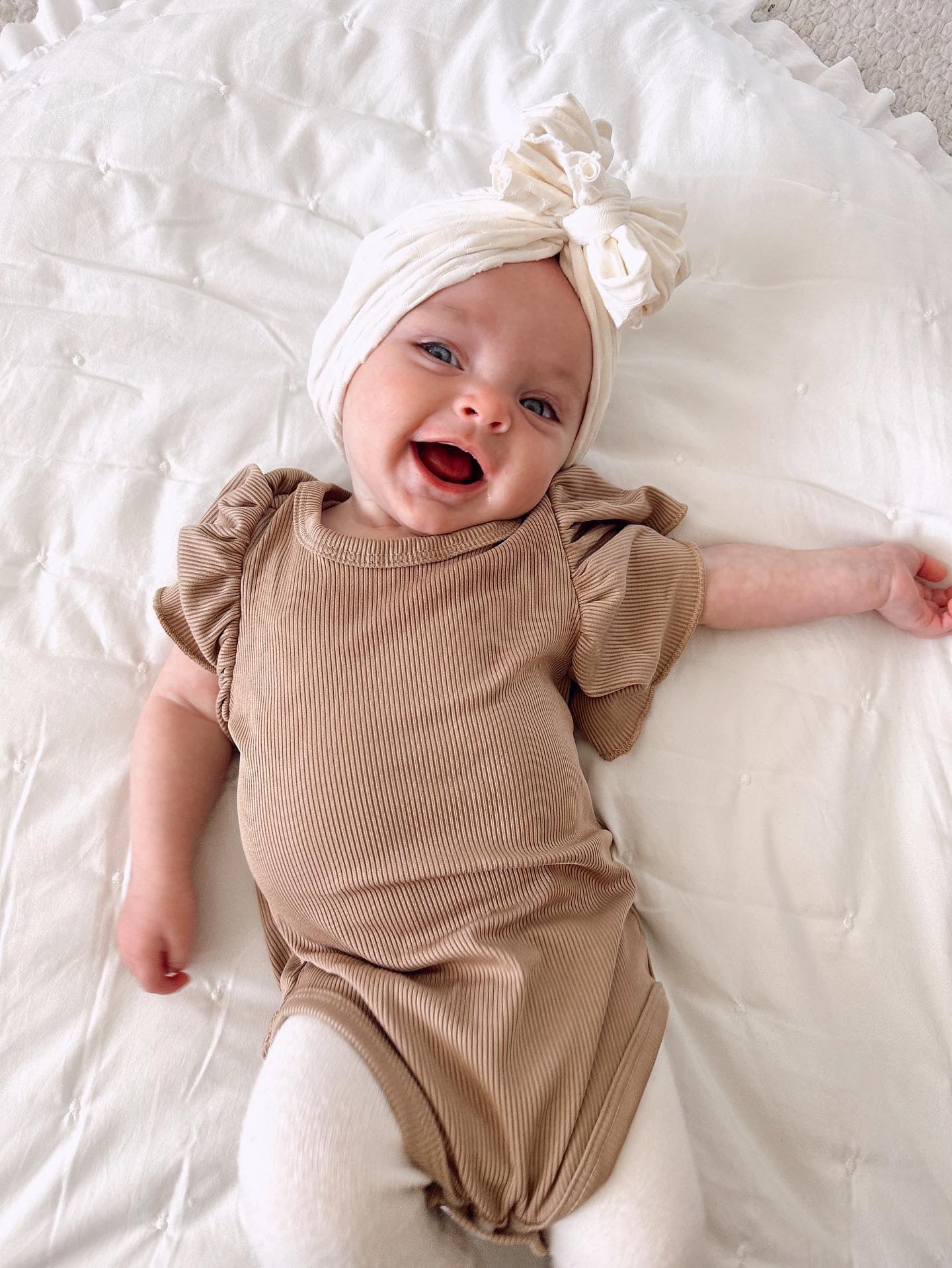 RUFFLE SLEEVED ONESIE